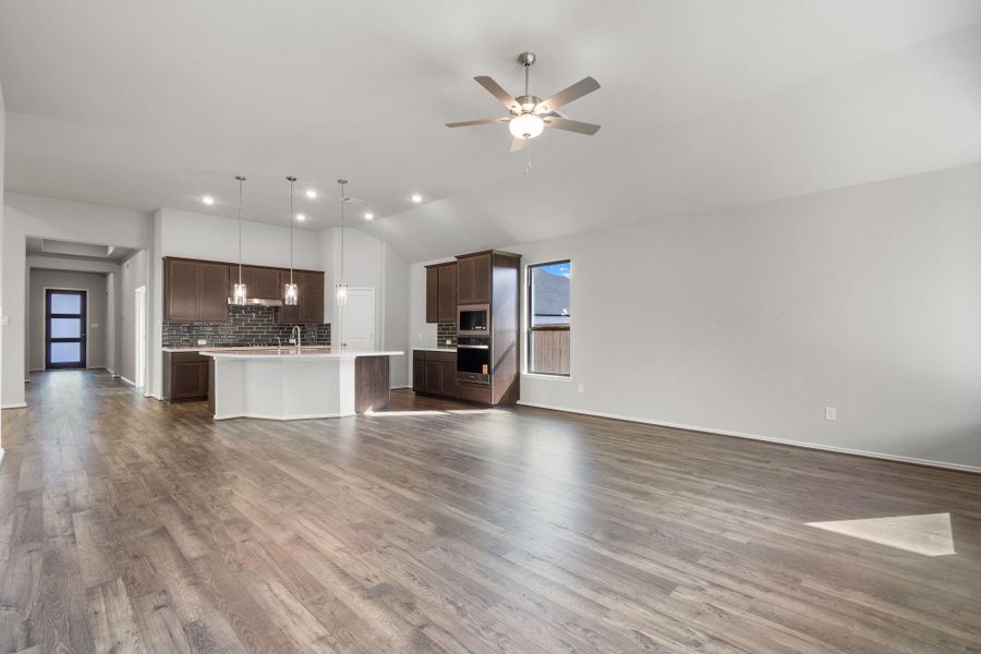 Spacious, unfurnished interior of a new home in Dunham Pointe 50', Cypress (Image 17).