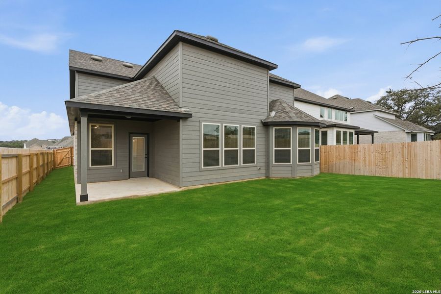 Exterior details and patio area of a home in Davis Ranch, San Antonio (Image 3).