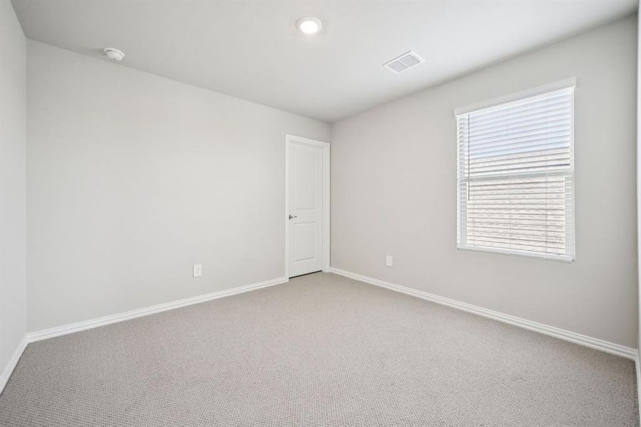 Spacious, unfurnished interior of a new home in Eastridge - Signature Series, McKinney (Image 29).