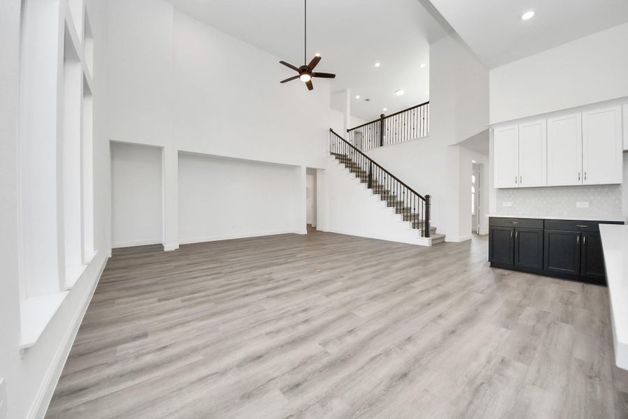 Spacious, unfurnished interior of a new home in ARTAVIA, Conroe (Image 28).