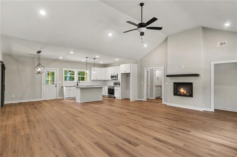 Spacious, unfurnished interior of a new home in , Waco (Image 20).