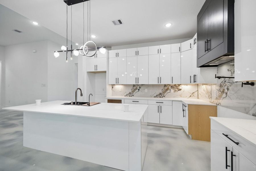 Furnished interior view inside a new home in , Huntsville (Image 7).