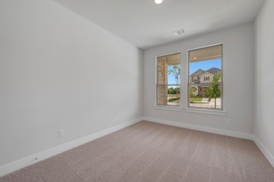 Spacious, unfurnished interior of a new home in Treeline, Justin (Image 16).