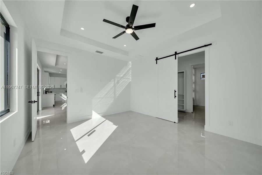 Spacious, unfurnished interior of a new home in , Lehigh Acres (Image 37).