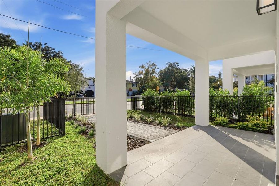 Exterior details and patio area of a home in , Orlando (Image 29).