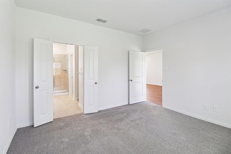 Spacious, unfurnished interior of a new home in Eastridge - Spring Series, McKinney (Image 22). Spacious, unfurnished interior of a new home in Eastridge - Spring Series, McKinney (Image 22).