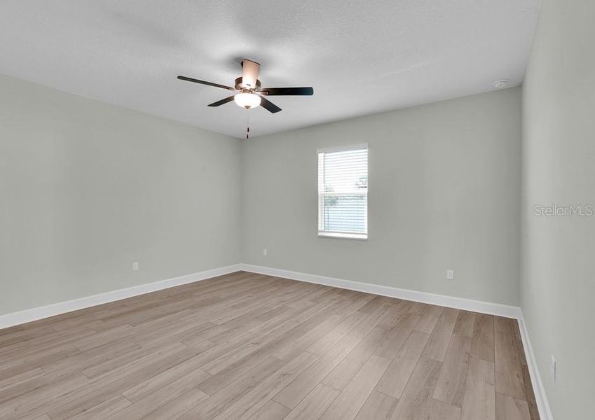 Spacious, unfurnished interior of a new home in Marion Oaks, Ocala (Image 12).