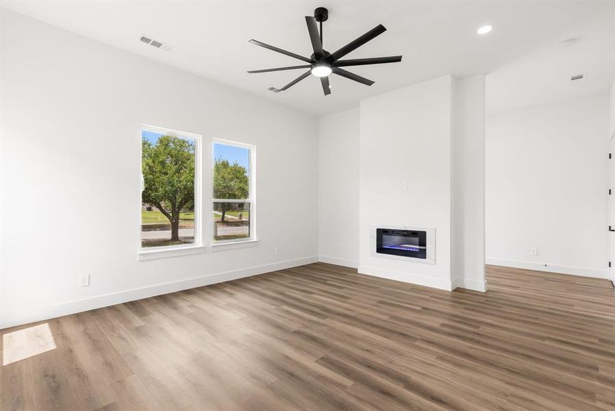 Spacious, unfurnished interior of a new home in , Forney (Image 20).
