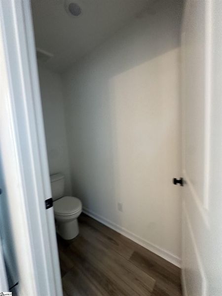 Spacious, unfurnished interior of a new home in Shiloh Trail, Wellford (Image 28).