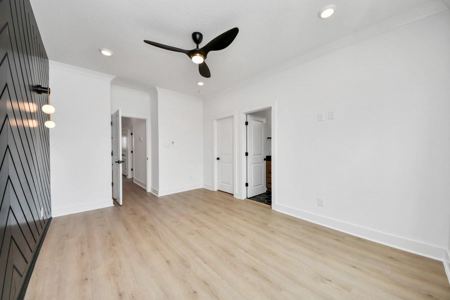 Spacious, unfurnished interior of a new home in , Houston (Image 18).
