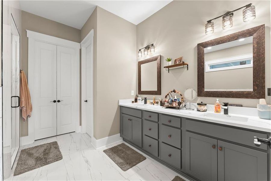 Furnished interior view inside a new home in , Dawsonville (Image 33).