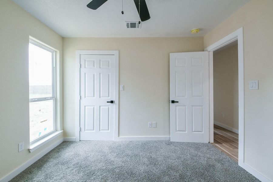Spacious, unfurnished interior of a new home in , Conroe (Image 11). Spacious, unfurnished interior of a new home in , Conroe (Image 11).