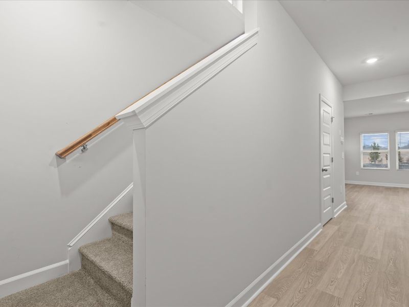 Spacious, unfurnished interior of a new home in Village at White Pine, Pendleton (Image 11).