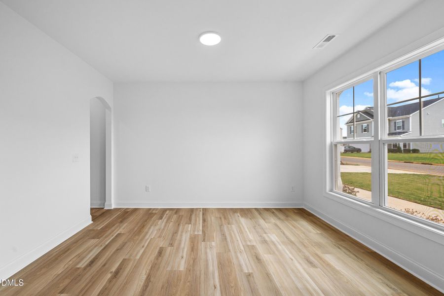 6 -154 Tennyson Dr_ Interior