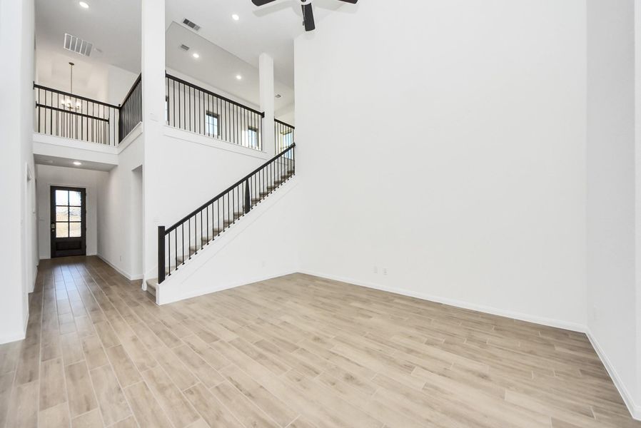 Spacious, unfurnished interior of a new home in Elyson, Katy (Image 29).