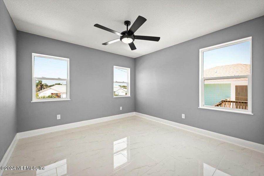 Spacious, unfurnished interior of a new home in , St. Augustine (Image 43).