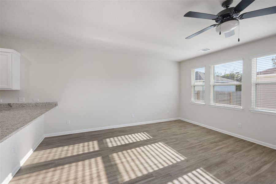 Spacious, unfurnished interior of a new home in Avery Centre, Round Rock (Image 28).