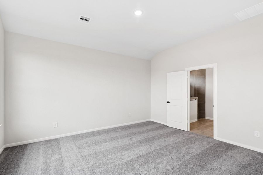 Spacious, unfurnished interior of a new home in Jubilee, Hockley (Image 29).