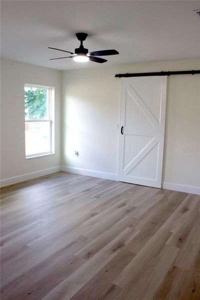 Spacious, unfurnished interior of a new home in , Ocala (Image 23).