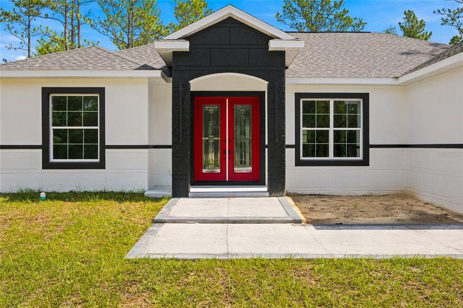 Exterior details and patio area of a home in , Dunnellon (Image 3). Exterior details and patio area of a home in , Dunnellon (Image 3).