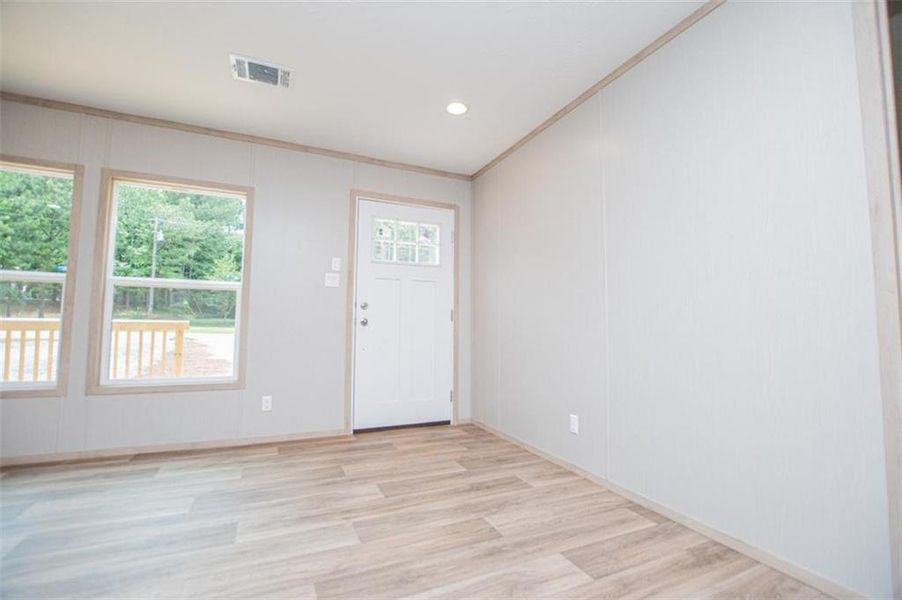 Spacious, unfurnished interior of a new home in , Temple (Image 53).