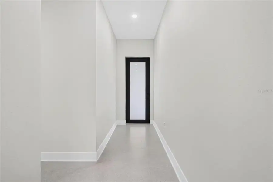 Spacious, unfurnished interior of a new home in , St. Petersburg (Image 38). Spacious, unfurnished interior of a new home in , St. Petersburg (Image 38).