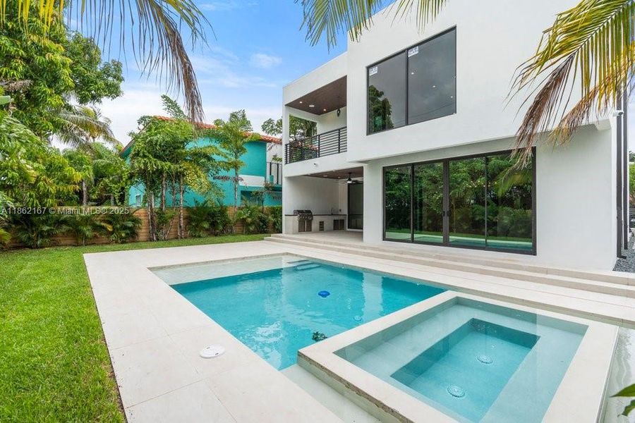 Image 40 of a home in .