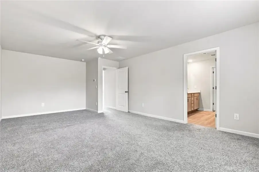 Spacious, unfurnished interior of a new home in Little River Falls, Woodstock (Image 26).