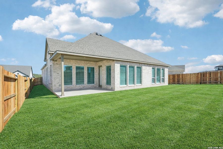 Exterior details and patio area of a home in Meyer Ranch, New Braunfels (Image 19).