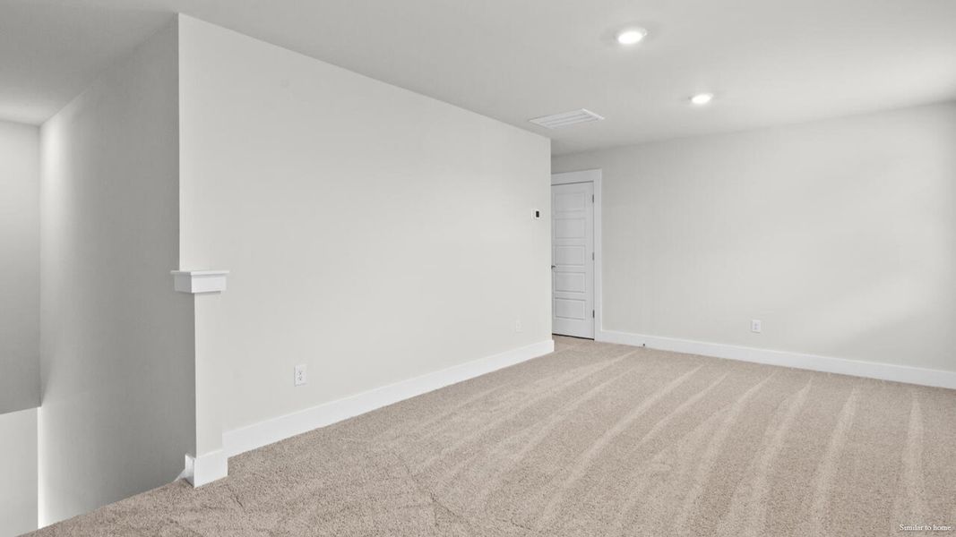 Spacious, unfurnished interior of a new home in Vineyard Trail, Jacksonville (Image 25).