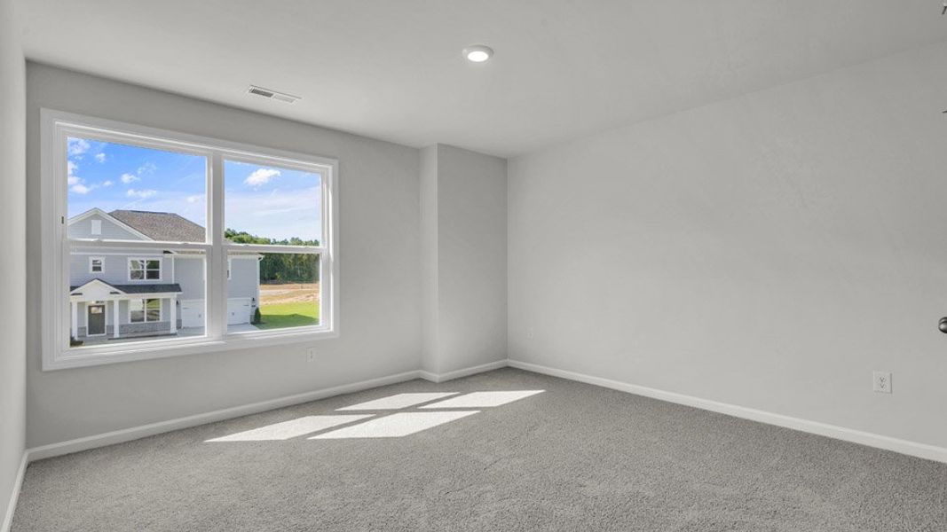 Representative unfurnished interior of a home built from the Lawson by D.R. Horton in The Manors at Martin Farms, Aberdeen (Image 13).
