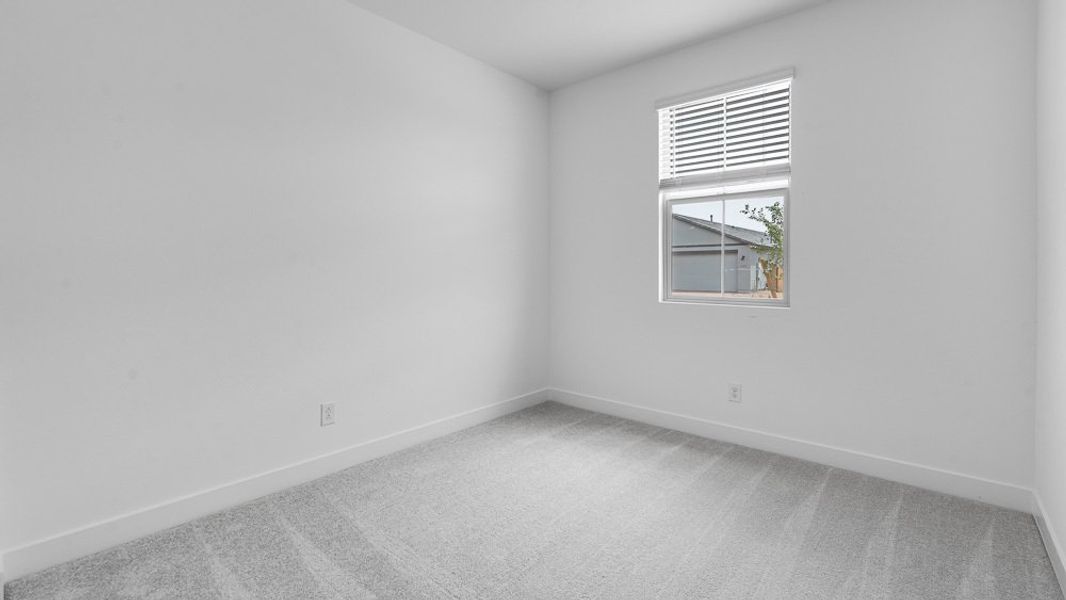 Spacious, unfurnished interior of a new home in Combs Ranch, San Tan Valley (Image 25).