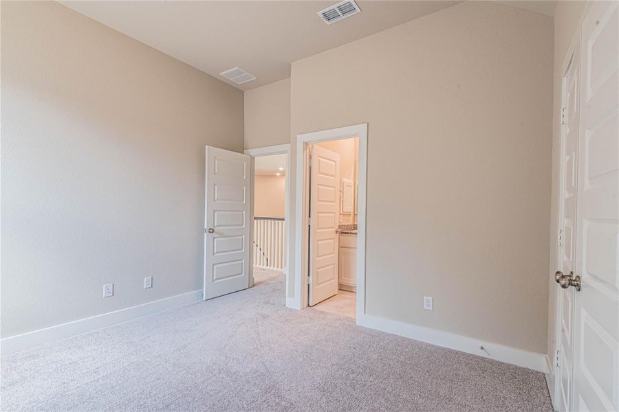 Spacious, unfurnished interior of a new home in , Fulshear (Image 38). Spacious, unfurnished interior of a new home in , Fulshear (Image 38).