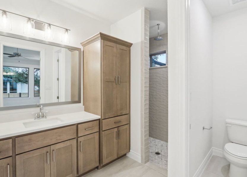 44-custom-Stonehill Dr-044