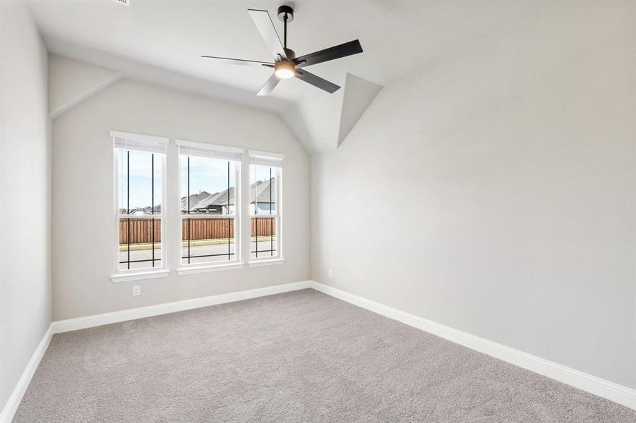 Spacious, unfurnished interior of a new home in Sonoma Verde, McLendon-Chisholm (Image 27).