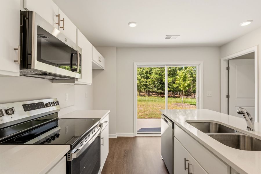 Furnished interior view inside a new home in Evergreen, Spartanburg (Image 6).