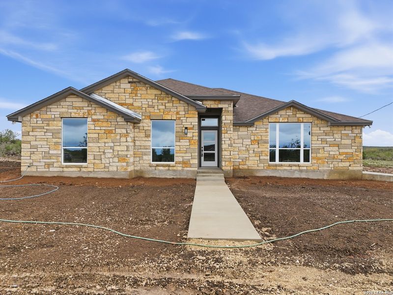In-progress construction of a new home in , Uvalde, TX (Image 30).