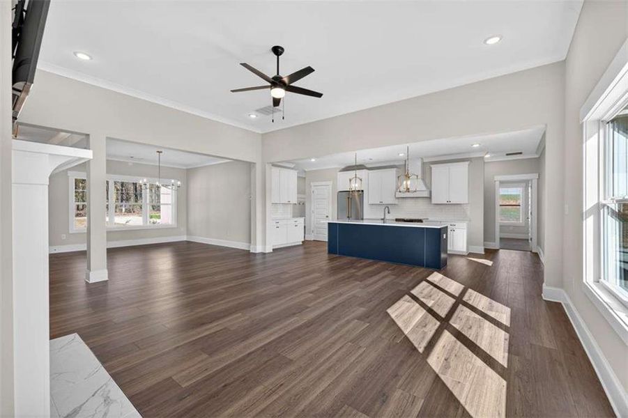 Spacious, unfurnished interior of a new home in , Comer (Image 50).