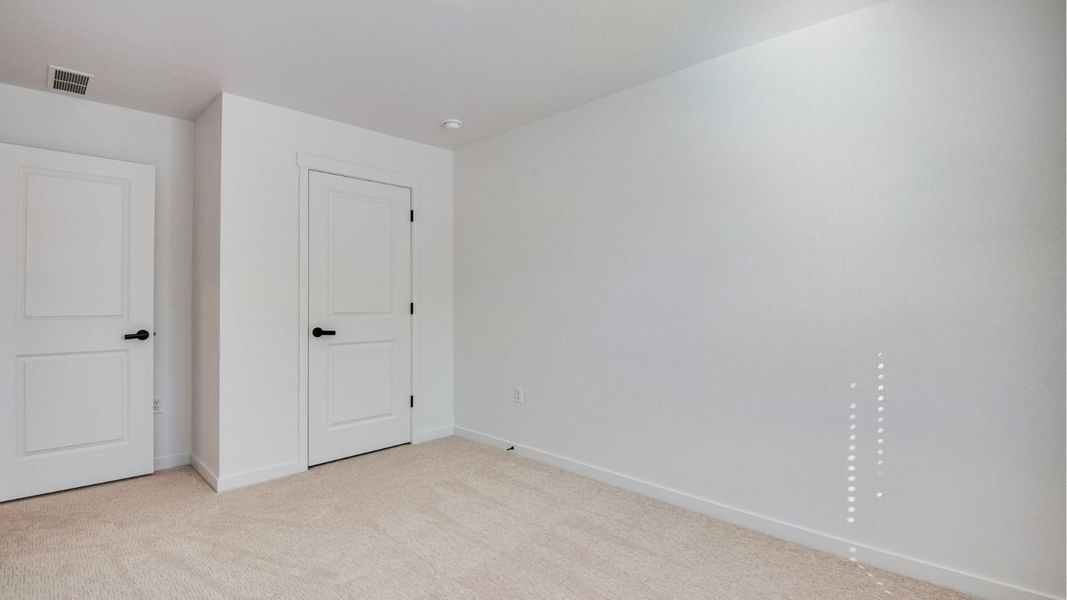 Spacious, unfurnished interior of a new home in Horizon Uptown, Aurora (Image 22).