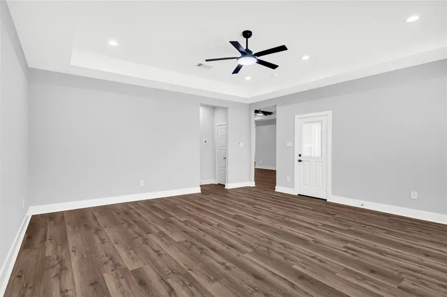 Spacious, unfurnished interior of a new home in , Montgomery (Image 32).