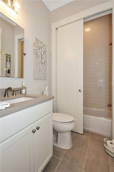 Furnished interior view inside a new home in , Woodstock (Image 13).