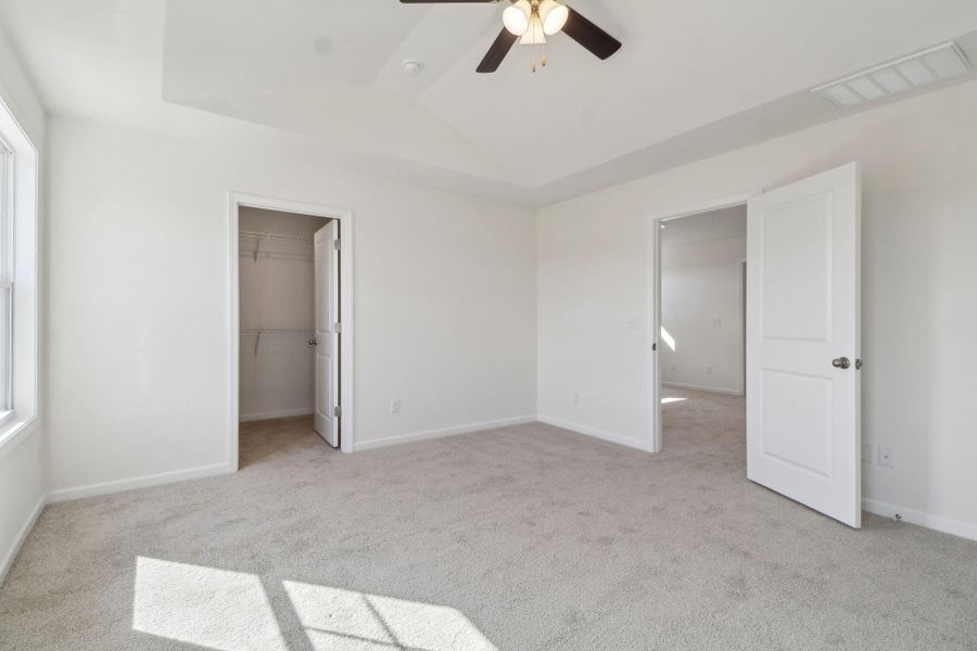 42-web-or-mls-Flat Coat Ln-028