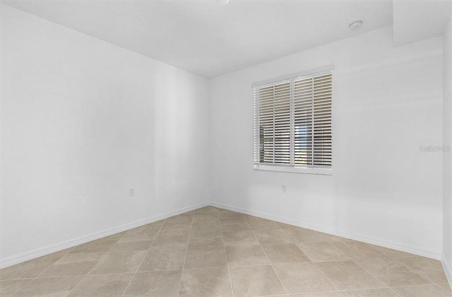 Spacious, unfurnished interior of a new home in Heritage Landing, Punta Gorda (Image 24). Spacious, unfurnished interior of a new home in Heritage Landing, Punta Gorda (Image 24).