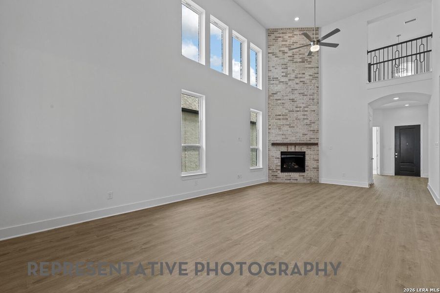 Spacious, unfurnished interior of a new home in Davis Ranch, San Antonio (Image 20).