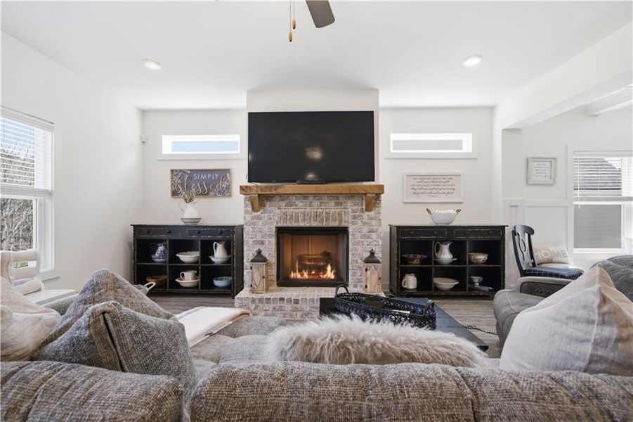 Furnished interior view inside a new home in , Dallas (Image 9).