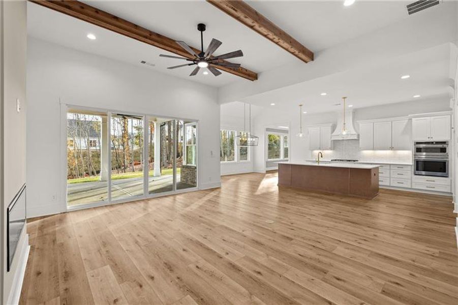 Spacious, unfurnished interior of a new home in , Jefferson (Image 23).