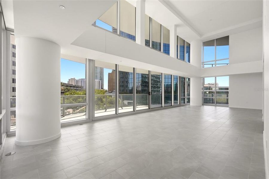 Spacious, unfurnished interior of a new home in , St. Petersburg (Image 21). Spacious, unfurnished interior of a new home in , St. Petersburg (Image 21).