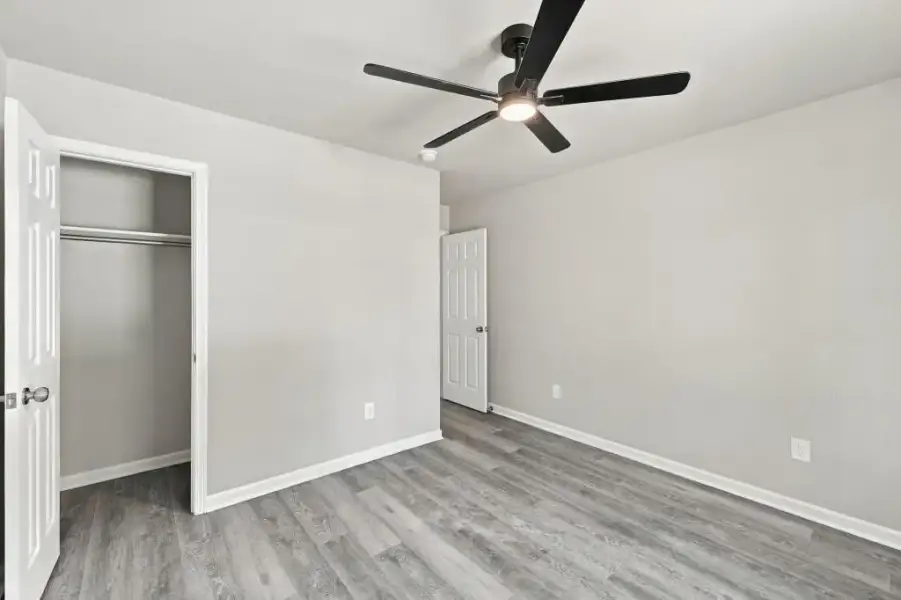 Spacious, unfurnished interior of a new home in , Lula (Image 15).