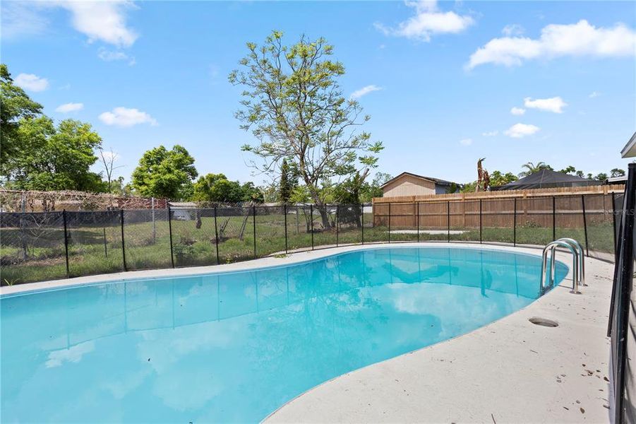 Community amenities in , Seffner (Image 27).