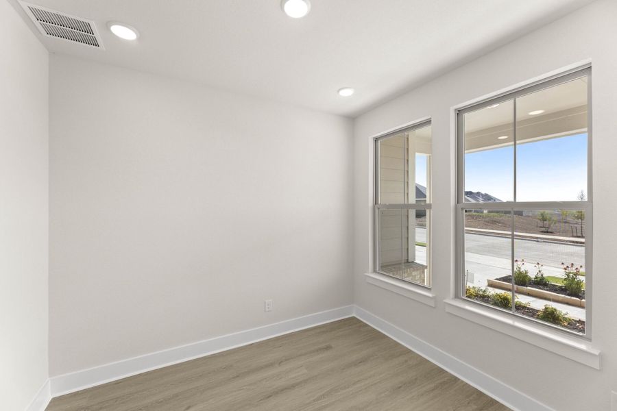 Spacious, unfurnished interior of a new home in Treeline, Justin (Image 11).